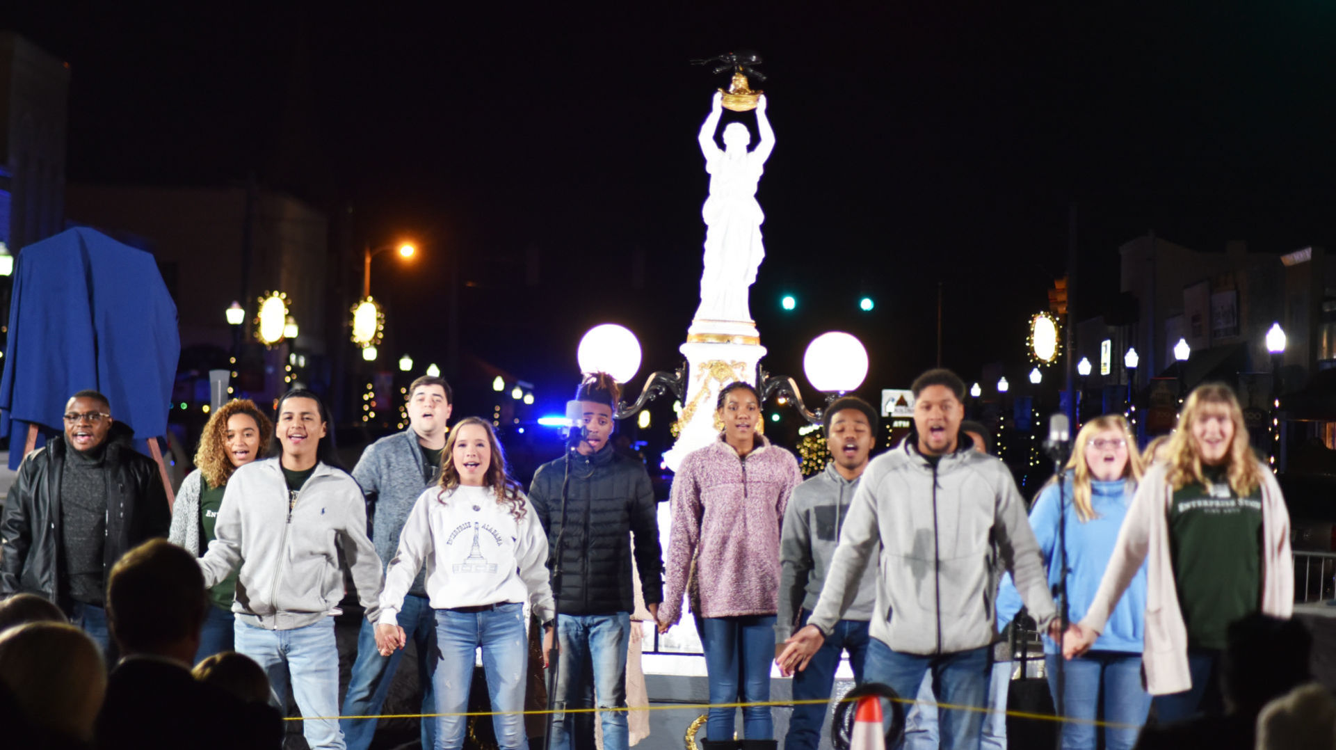 20191213_ent_monument_p1